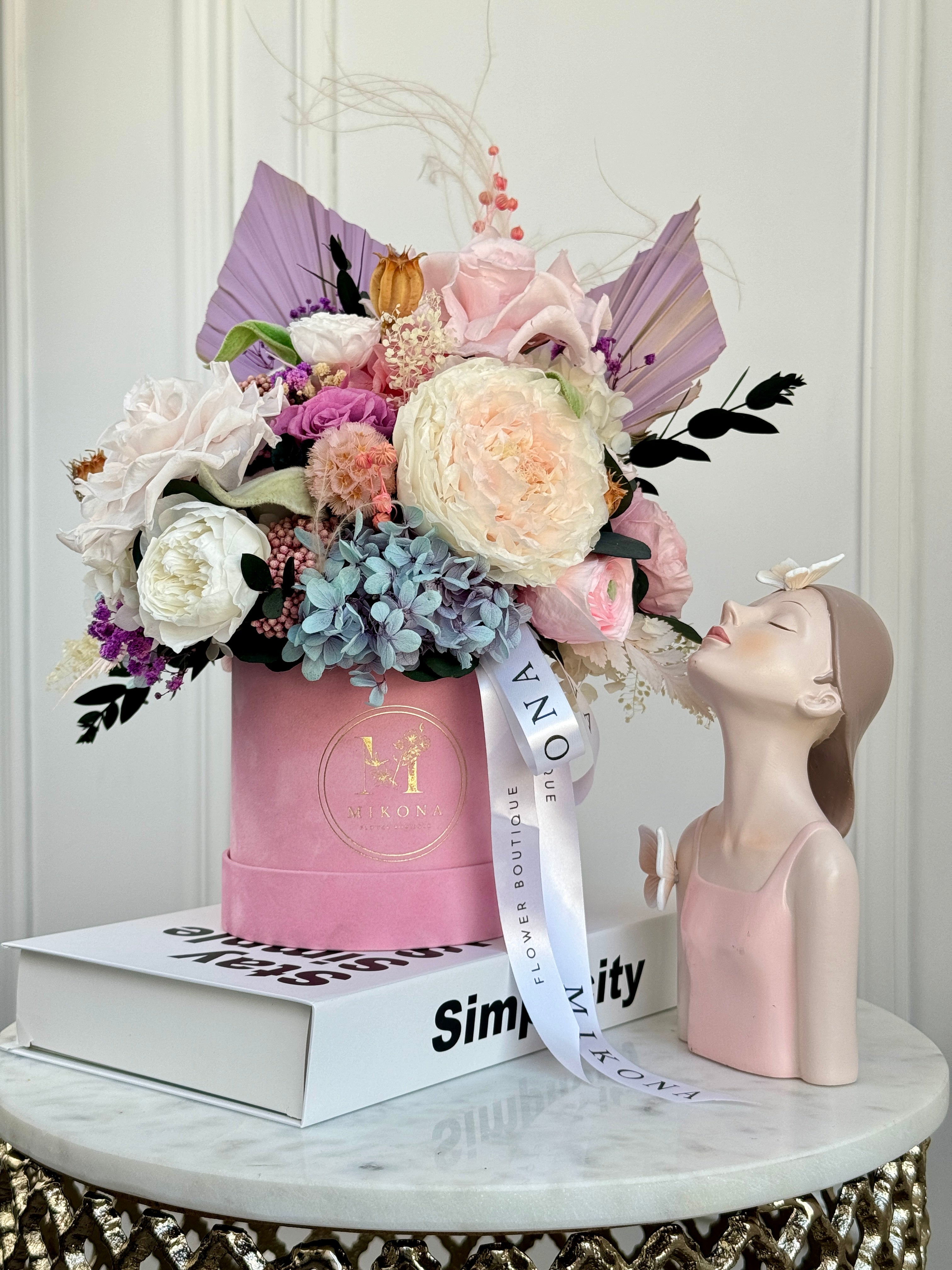 Flirty Fantasy Preserved Flowers in Los Angeles – MIKONA Flowers LLC display picture 1
