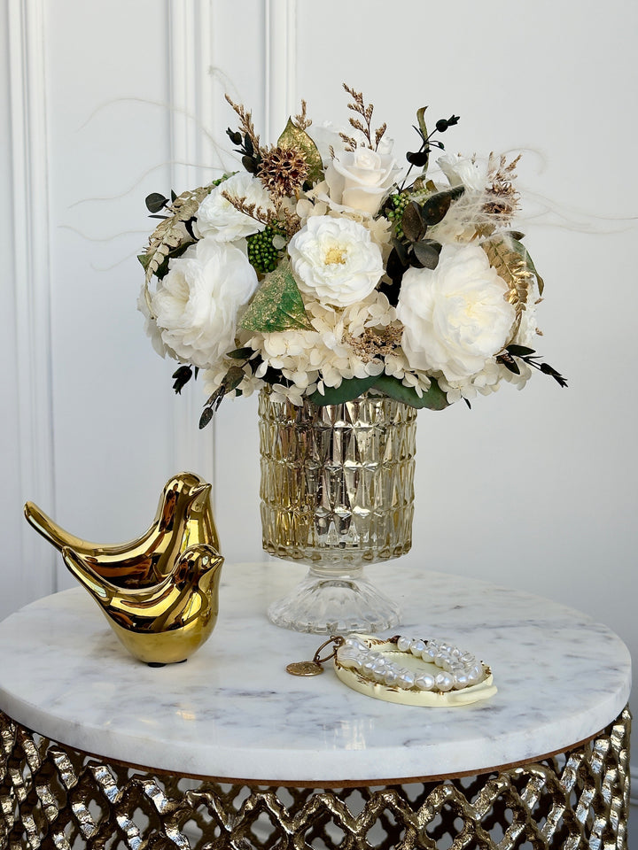 How Do Flowers Last a Year Without Water?