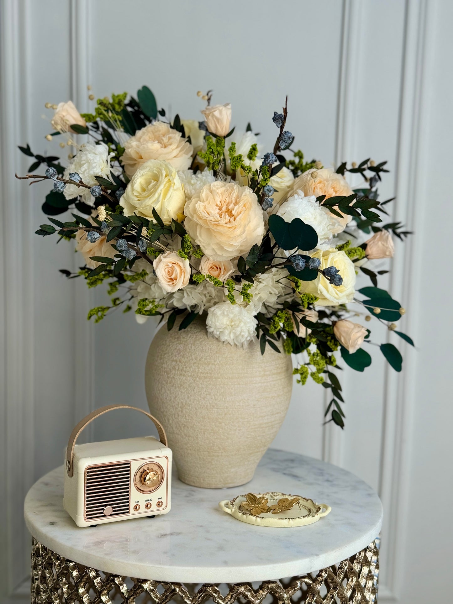 Heirloom Cream preserved flowers in Los Angeles