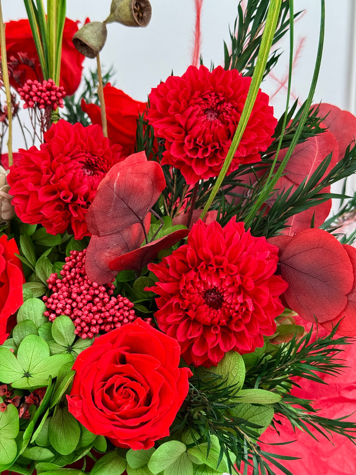 Emerald Heart
Preserved Flower Arrangement
