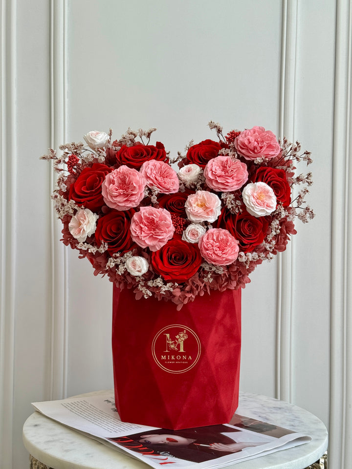 Arrow of Love
Preserved Flower Arrangement