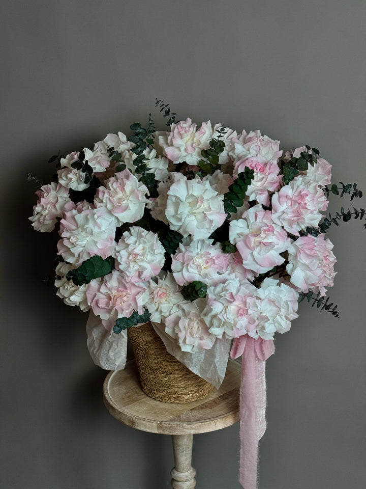 "Classic rose bouquet Rose Garden by MIKONA Flowers"
